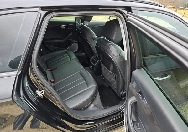 Audi A4 cena 64900 przebieg: 61000, rok produkcji 2016 z Zakopane małe 137